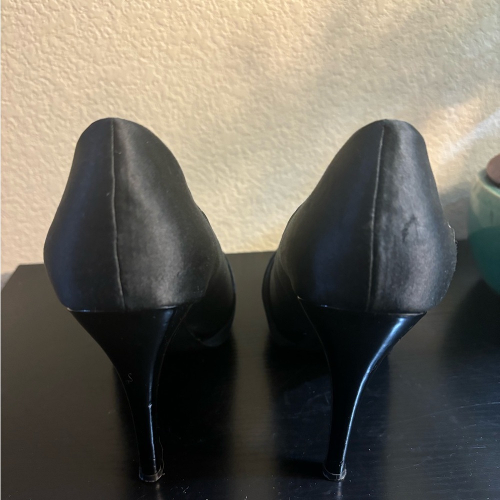 White House Black Market Women's Peep Toe Stiletto Heels "Ray" size 8 - Picture 6 of 7